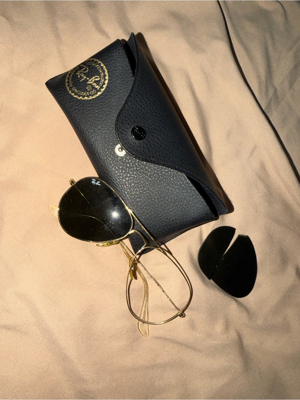 Ray-Ban Gold Frame Black Lenses Aviator Sunglasses with Black Case